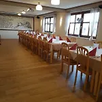 Zentral Estalagem Feistritz an der Drau