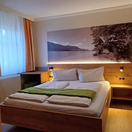 Zentral 宾馆 Boden